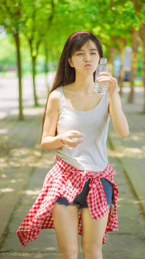 熊猫体育全站-老年足球联赛受欢迎，倡导健康生活新风尚，老年 足球